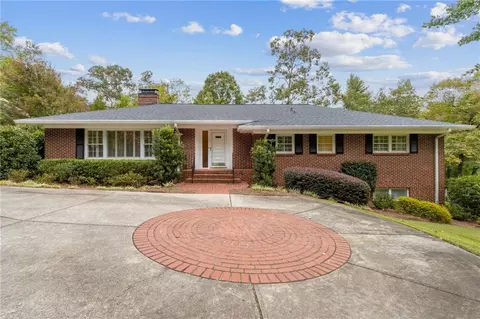 910 Glenwood Dr, Gainesville, GA 30501