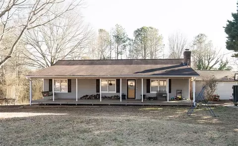 309 Juanita Ln, Powder Springs, GA 30127