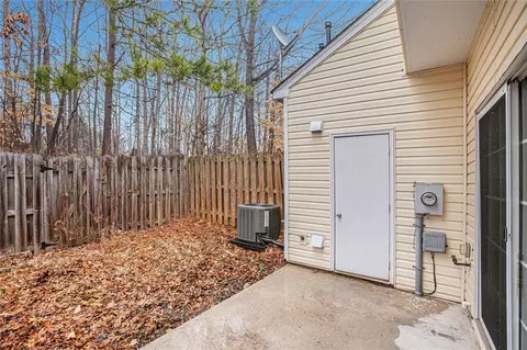 3712 Berkeley Xing, Duluth, GA 30096 photo 5