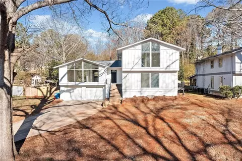 4119 Valley Brook Rd, Snellville, GA 30039