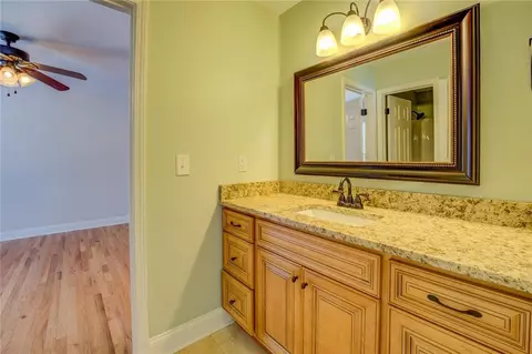 Bath - 45 Kinloch Ct, Covington, GA 30014 photo 7 of 10