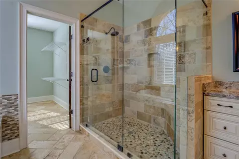 Bath - 45 Kinloch Ct, Covington, GA 30014 photo 3 of 10