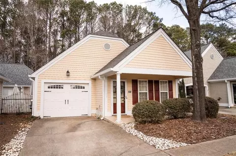 5055 Kathryn Glen Dr, Acworth, GA 30101