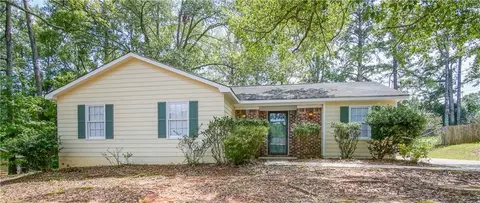 107 Hearthstone Dr, Lagrange, GA 30241
