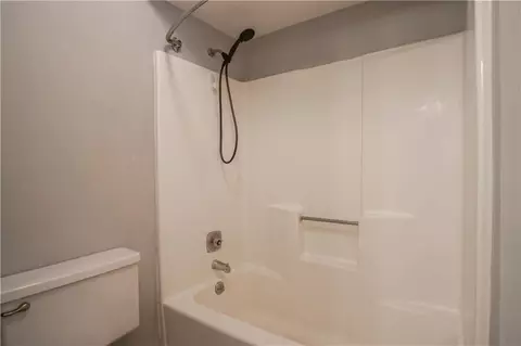 Bath - 107 Hearthstone Dr, Lagrange, GA 30241 photo 2 of 3