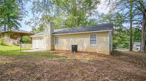 Exterior - 107 Hearthstone Dr, Lagrange, GA 30241 photo 3 of 3