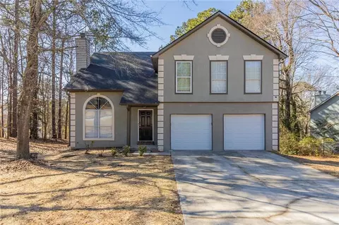 1715 Rolling Stone Dr, Lithonia, GA 30058