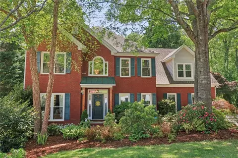 959 Cedar Falls Ct SW, Lilburn, GA 30047