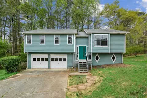 3055 Sawgrass Trl SW, Lilburn, GA 30047