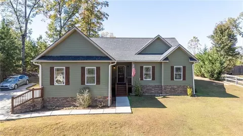87 Meadow Cir, Ellijay, GA 30540