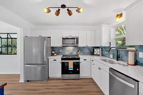 1284 Falling Water Dr SE, Smyrna, GA 30080