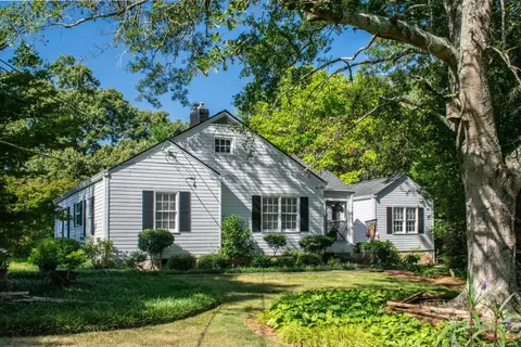 5154 Central Dr, Stone Mountain, GA 30083