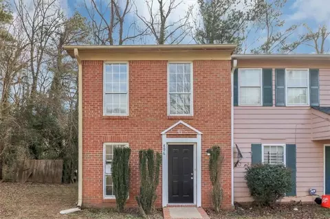 896 Glynn Oaks Dr, Clarkston, GA 30021