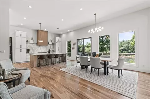 1010 Edgewater Dr, Atlanta, GA 30328