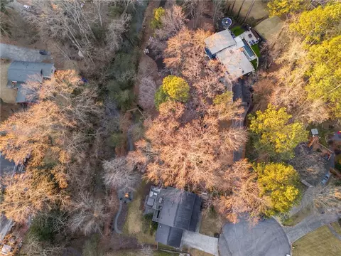 View/Area - 1974 Ellwyn Dr, Chamblee, GA 30341 photo 6 of 6