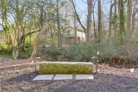 Exterior - 1974 Ellwyn Dr, Chamblee, GA 30341 photo 4 of 29