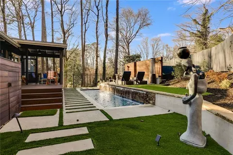 Exterior - 1974 Ellwyn Dr, Chamblee, GA 30341 photo 10 of 29