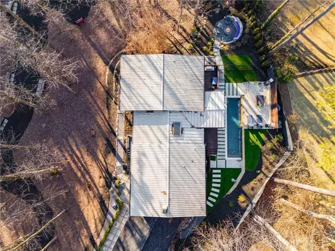 View/Area - 1974 Ellwyn Dr, Chamblee, GA 30341 photo 3 of 6