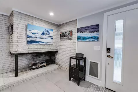 Entry Way - 1974 Ellwyn Dr, Chamblee, GA 30341 photo 3 of 3
