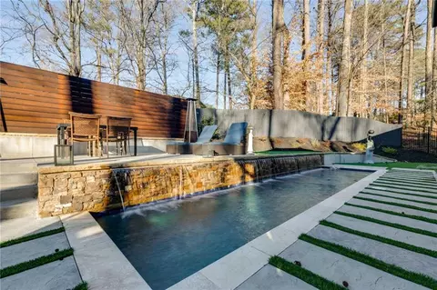 Exterior - 1974 Ellwyn Dr, Chamblee, GA 30341 photo 15 of 29