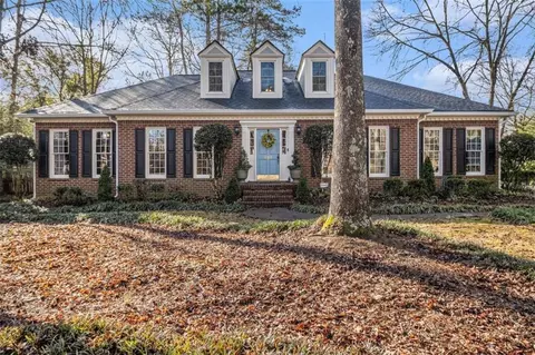 203 Savannah Walk, Peachtree City, GA 30269