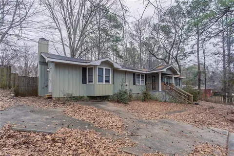 Exterior - 180 Sears Cir, Covington, GA 30016 photo 2 of 7