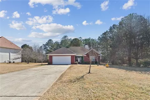 1107 E Shoreview Rd, Mcdonough, GA 30253 photo 2