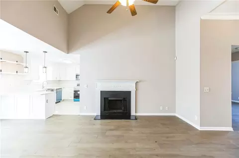 1107 E Shoreview Rd, Mcdonough, GA 30253 photo 4