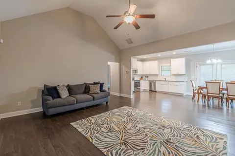 55 Oakbrook Ln, Covington, GA 30016 photo 5