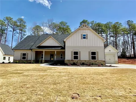 220 Meadows Dr, Bethlehem, GA 30620