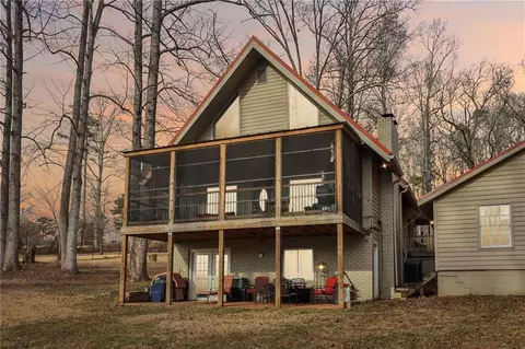 6820 Lawson Cir, Gainesville, GA 30506
