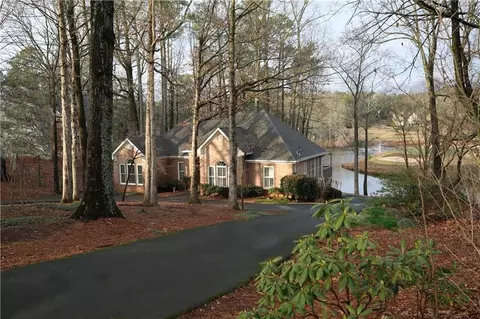 3711 Club Dr NW, Kennesaw, GA 30144