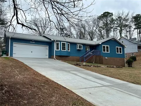 6639 Chircahua Dr, Lithonia, GA 30038