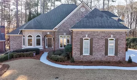 1040 River Laurel Dr, Suwanee, GA 30024