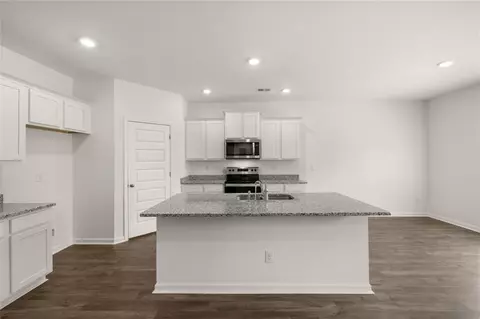 Kitchen - 185 Amberjack Trl, Covington, GA 30016 photo 2 of 3
