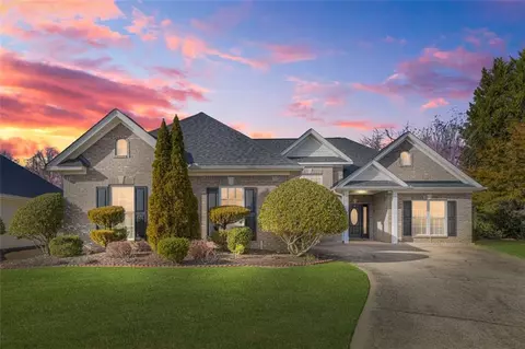 216 Meadow Run, Carrollton, GA 30116