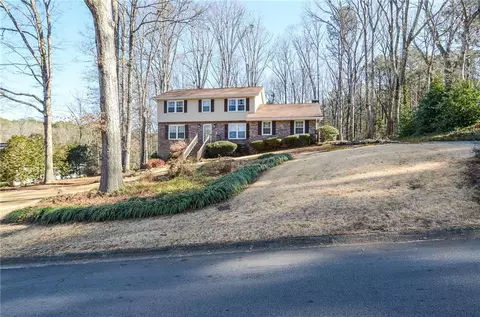 2265 Pine Point Dr, Lawrenceville, GA 30043