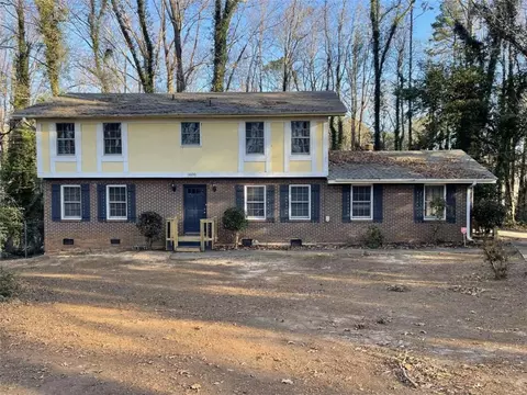 1600 Whisperwood Trl, Stone Mountain, GA 30088