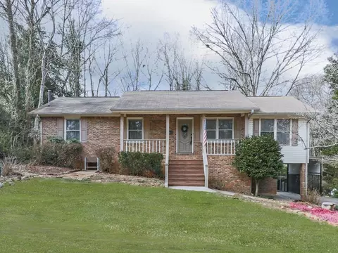 301 Jeanette St, Canton, GA 30114