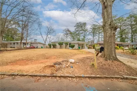 2104 Barbara Ln, Decatur, GA 30032