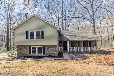 265 N Fayette Ct, Fayetteville, GA 30214