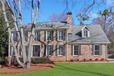 6792 Hunters Trace Cir, Atlanta, GA 30328