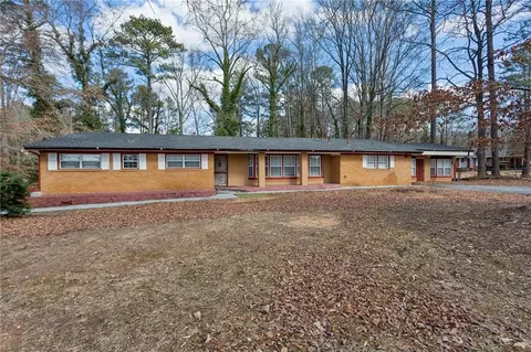 1310 Loch Lomond Trl SW, Atlanta, GA 30331