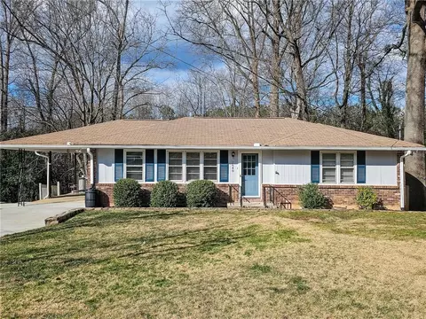 2640 Harrington Dr, Decatur, GA 30033