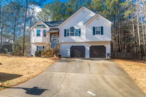 42 Windrush Dr, White, GA 30184