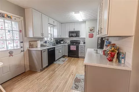42 Windrush Dr, White, GA 30184 photo 7