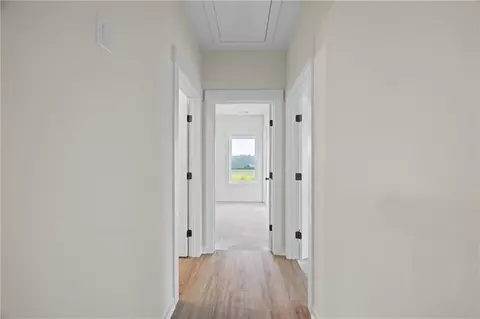 Entry Way - 633 Racetrack Rd, Toccoa, GA 30577 photo 4 of 4