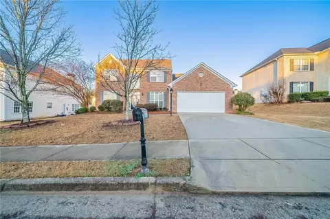 2397 Shady Maple Trl, Loganville, GA 30052