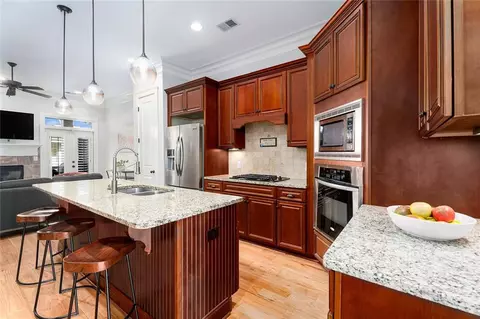 2447 Gatebury Cir, Chamblee, GA 30341 photo 8