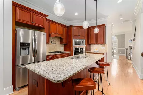 2447 Gatebury Cir, Chamblee, GA 30341 photo 9